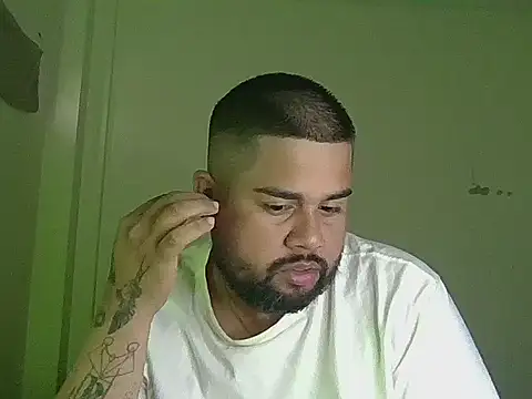 Snapshot of GABRIELGARCIA1313 chatting on 08.04.26 GABRIELGARCIA1313 online show from 08.04.26