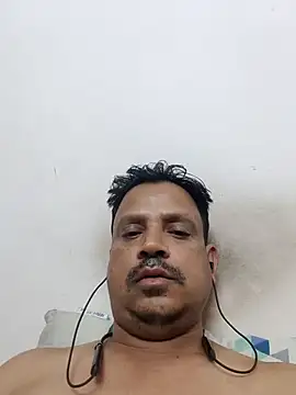 Snapshot of Raj1043 chatting on 02.15.25 Raj1043 online show from 02.15.25