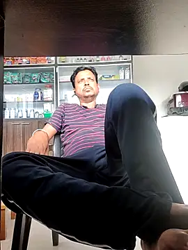 Snapshot of Raj1043 chatting on 10.31.25 Raj1043 online show from 10.31.25