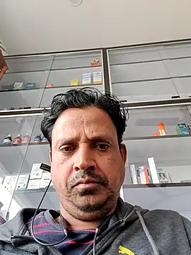 Snapshot of Raj1043 chatting on 11.13.25 Raj1043 online show from 11.13.25