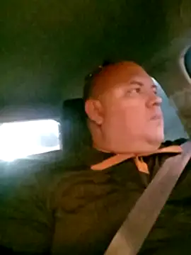 Snapshot of BigromeoXX chatting on 10.30.25 BigromeoXX online show from 10.30.25