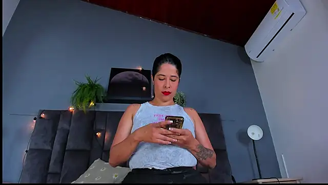 DulceAurora   online show from 03.23.26