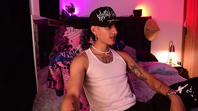 Snapshot of DemonKush-- chatting on 07.18.26 DemonKush-- online show from 07.18.26
