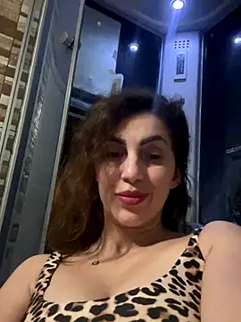 EmaSkyes online show from 11.01.25