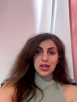 EmaSkyes online show from 11.14.25