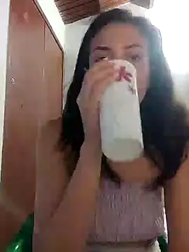 Snapshot of aurelialux chatting on 02.08.25 aurelialux online show from 02.08.25