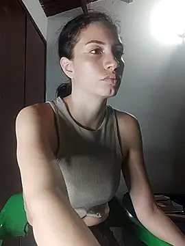 Snapshot of aurelialux chatting on 02.24.25 aurelialux online show from 02.24.25