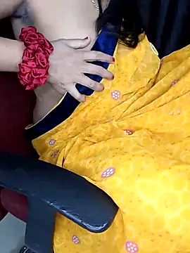 Snapshot of kaamuk_shweta chatting on 02.13.25 kaamuk shweta online show from 02.13.25
