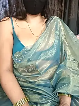 Snapshot of kaamuk_shweta chatting on 02.19.25 kaamuk shweta online show from 02.19.25