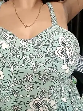 Snapshot of kaamuk_shweta chatting on 02.25.25 kaamuk shweta online show from 02.25.25