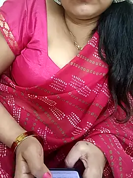 Snapshot of kaamuk_shweta chatting on 03.11.25 kaamuk shweta online show from 03.11.25