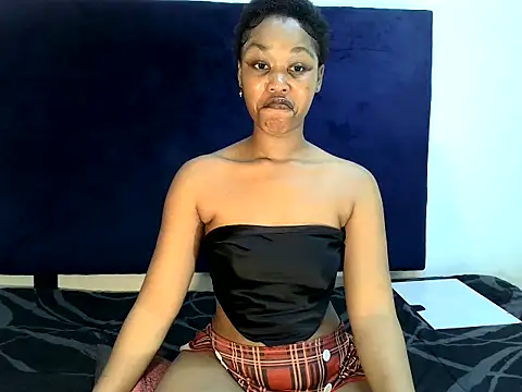 ReginaStar16 online show from 10.30.25