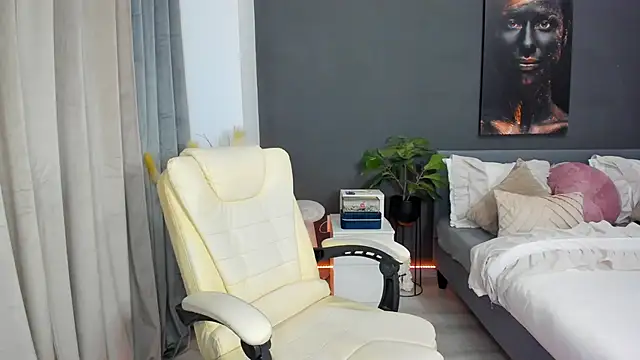 Sonia  Rey online show from 10.27.25