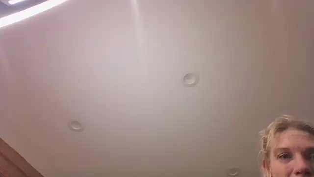 Snapshot of AddieAssets chatting on 12.19.24 AddieAssets online show from 12.19.24