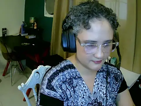 Snapshot of lolalicious_7583 chatting on 02.08.26 lolalicious 7583 online show from 02.08.26