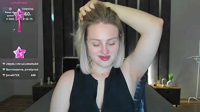 Snapshot of _Sarah_Soul_ chatting on 01.11.25  Sarah Soul  online show from 01.11.25