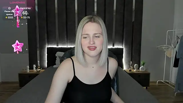 Snapshot of _Sarah_Soul_ chatting on 01.22.25  Sarah Soul  online show from 01.22.25