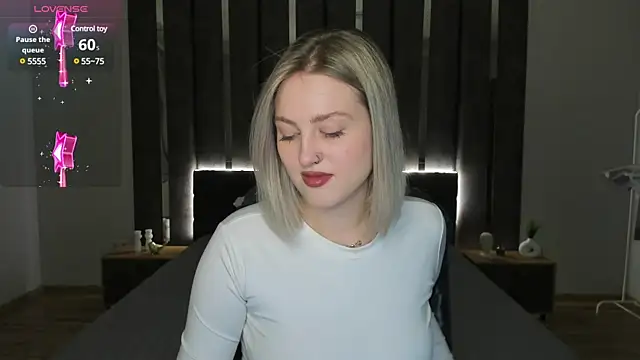 Snapshot of _Sarah_Soul_ chatting on 02.01.25  Sarah Soul  online show from 02.01.25