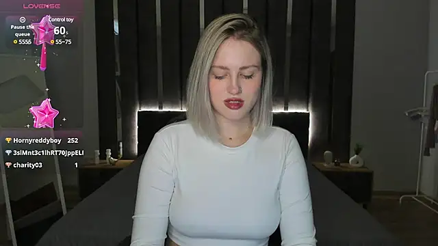 Snapshot of _Sarah_Soul_ chatting on 02.04.25  Sarah Soul  online show from 02.04.25
