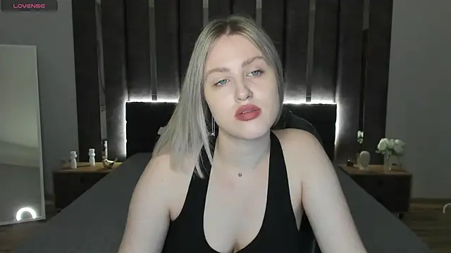 Snapshot of _Sarah_Soul_ chatting on 02.11.25  Sarah Soul  online show from 02.11.25