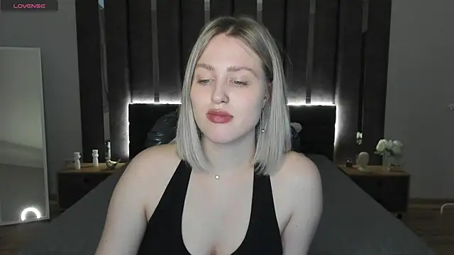 Snapshot of _Sarah_Soul_ chatting on 02.11.25  Sarah Soul  online show from 02.11.25