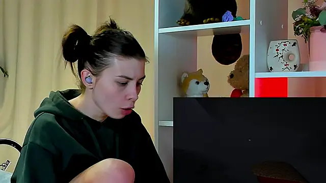 Snapshot of callmetori chatting on 12.17.24 callmetori online show from 12.17.24