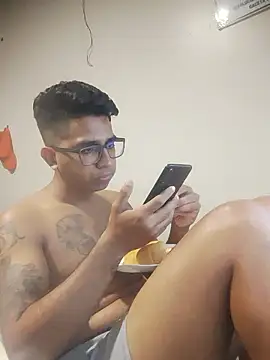 Snapshot of FitGeorge chatting on 01.16.26 FitGeorge online show from 01.16.26