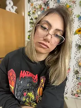 loira messi online show from 06.17.26