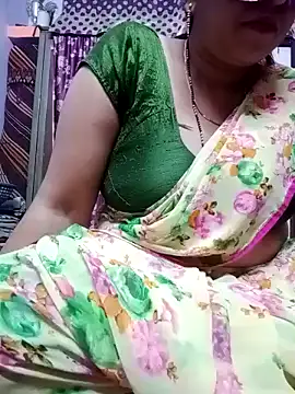 Snapshot of jiyahot1432 chatting on 02.11.25 jiyahot1432 online show from 02.11.25