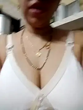 Snapshot of jiyahot1432 chatting on 02.14.25 jiyahot1432 online show from 02.14.25