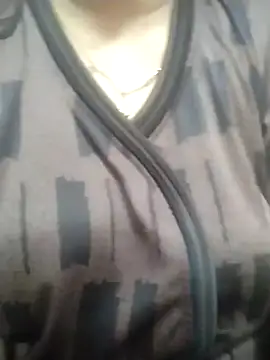 Snapshot of jiyahot1432 chatting on 12.05.25 jiyahot1432 online show from 12.05.25