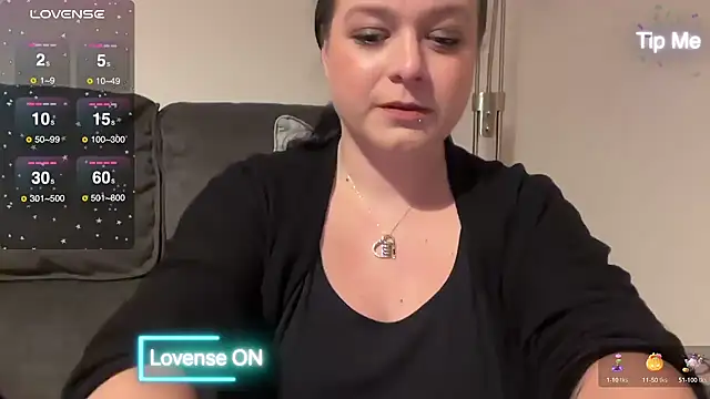 NaughtyWifeUK online show from 12.06.24