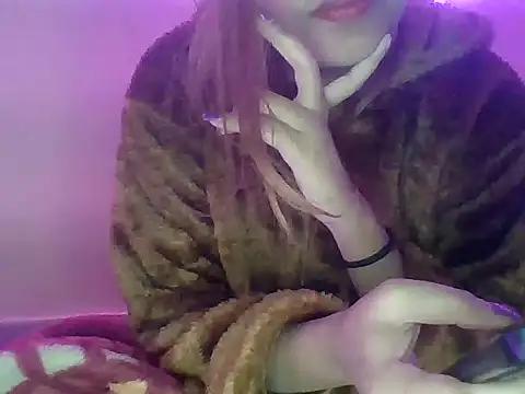 Snapshot of your_Shanvi chatting on 12.16.24 your Shanvi online show from 12.16.24