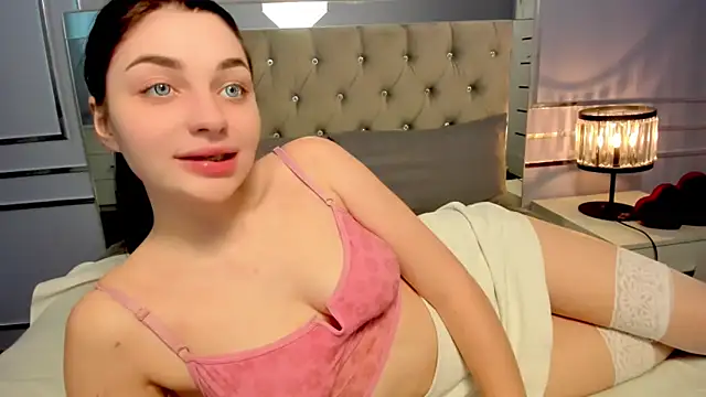 AngelinaWett online show from 02.22.25