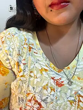 Ayesha mahi online show from 09.18.25