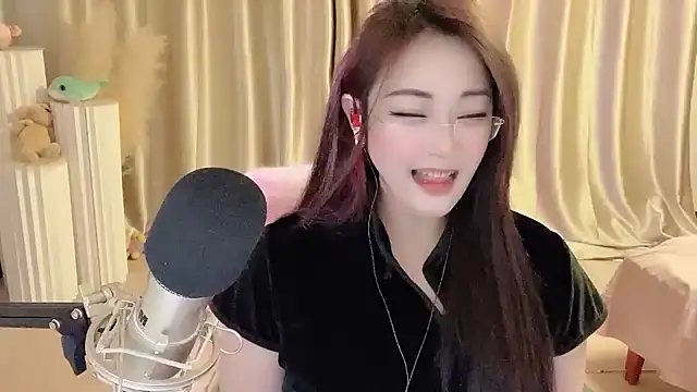 Daisy-77 online show from 02.27.25