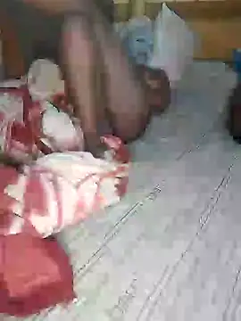 Snapshot of African_Masked_Couple chatting on 12.20.24 African Masked Couple online show from 12.20.24