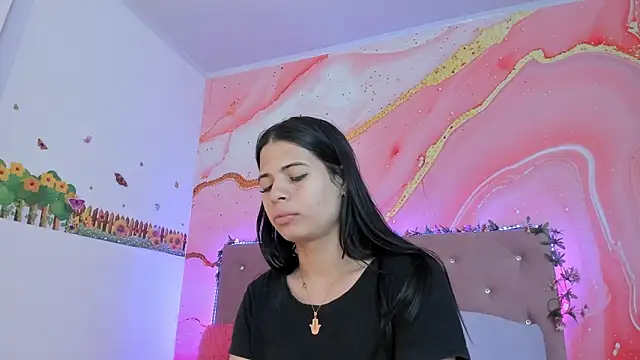 Daisy  rose online show from 02.15.25