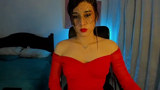 Snapshot of misstresbigcockts chatting on 10.19.25 misstresbigcockts online show from 10.19.25