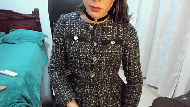 Snapshot of misstresbigcockts chatting on 11.27.25 misstresbigcockts online show from 11.27.25