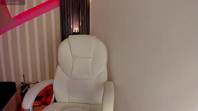 emily layton online show from 03.03.25