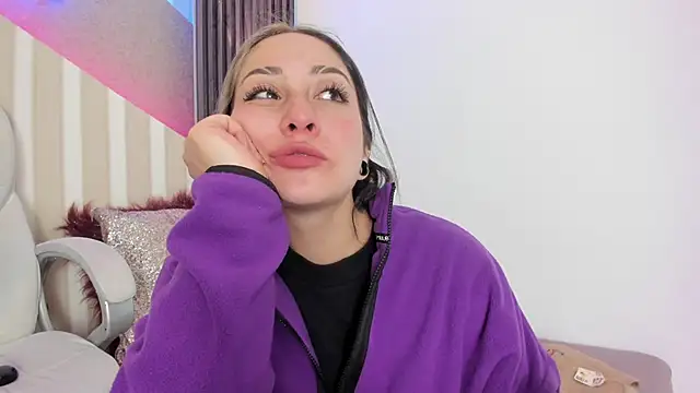 emily layton online show from 10.01.25