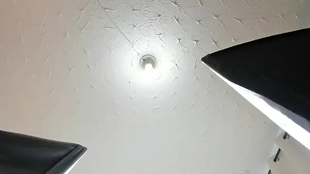 Alison Chan  online show from 04.12.26