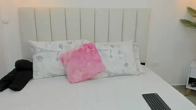 Ada Monroe10 online show from 03.17.25