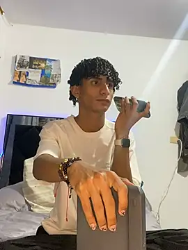 derreck models online show from 02.12.26