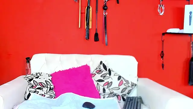 Snapshot of MIA_SOPHIA1 chatting on 12.04.24 MIA SOPHIA1 online show from 12.04.24