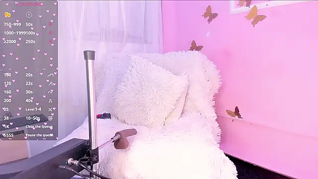 Snapshot of Alba_Olimpo chatting on 02.04.25 Alba Olimpo online show from 02.04.25