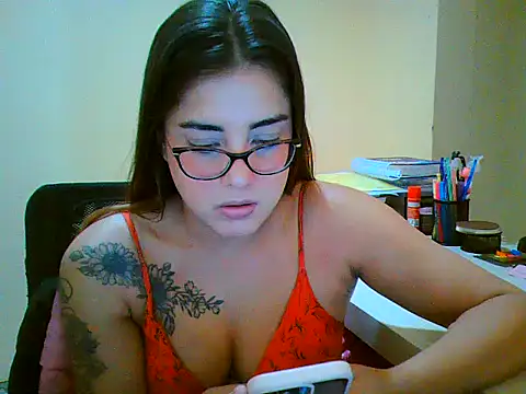 maliamiller online show from 03.10.26