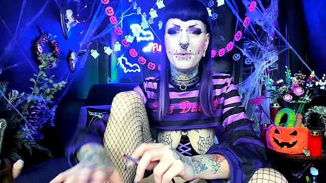 Purple Coffin666 online show from 10.27.25