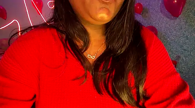 Snapshot of expression_queen chatting on 02.15.25 expression queen online show from 02.15.25